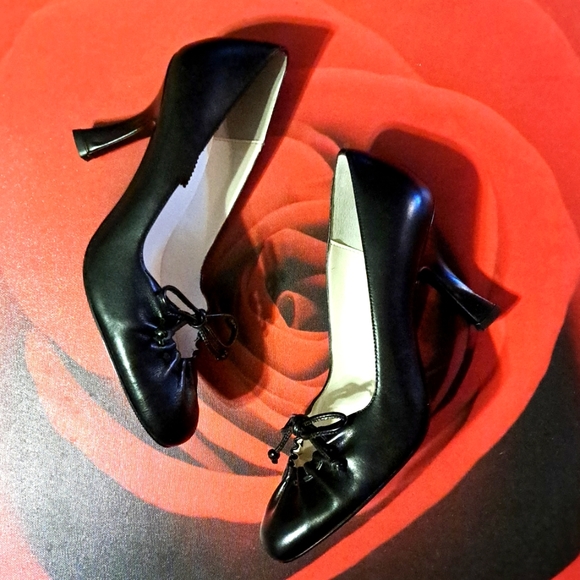 Bisou Bisou Heels - Picture 2 of 7